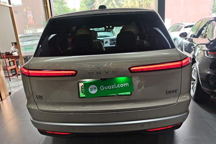 Used ONVO Luxeed L90 2025 Model—Pro Six-Seater Version Rear