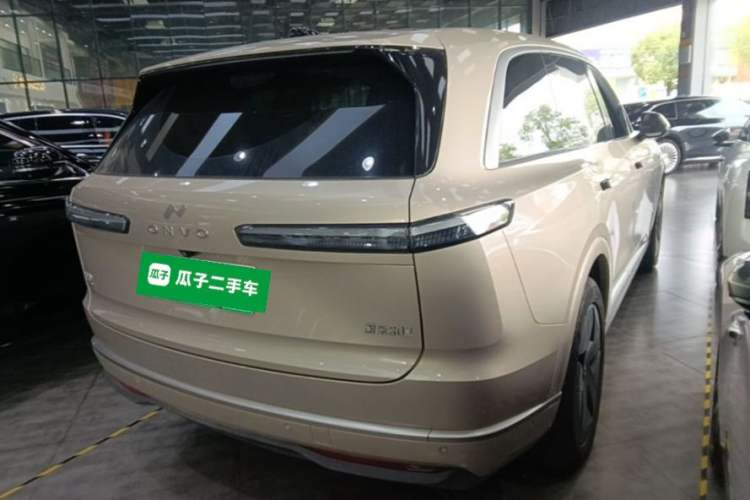 Used ONVO Luxeed L90 2025 Model—Pro Six-Seater Version Rear Right 45 Deg
