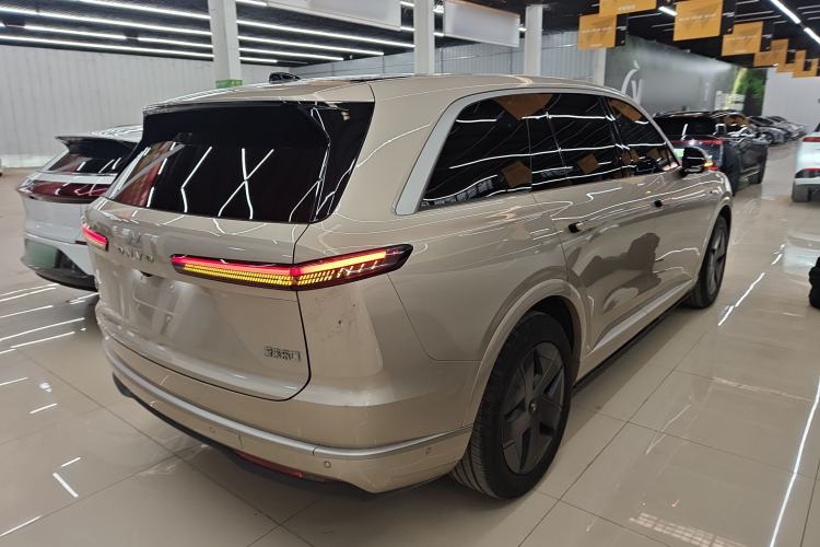 Used ONVO Luxeed L90 2025 Model—Max Six-Seater Version Rear Right 45 Deg