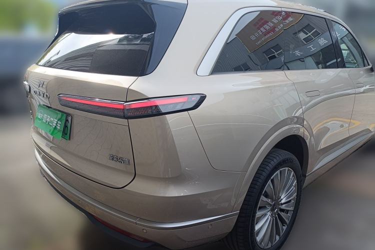 Used ONVO Luxeed L90 2025 Model—Ultra Six-Seater Version Rear Right 45 Deg