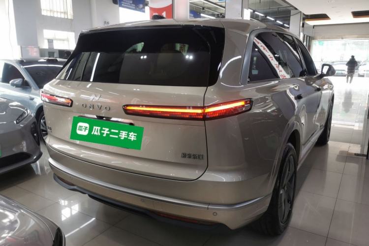 Used ONVO Luxeed L90 2025 Model—Max Six-Seater Version Rear Right 45 Deg