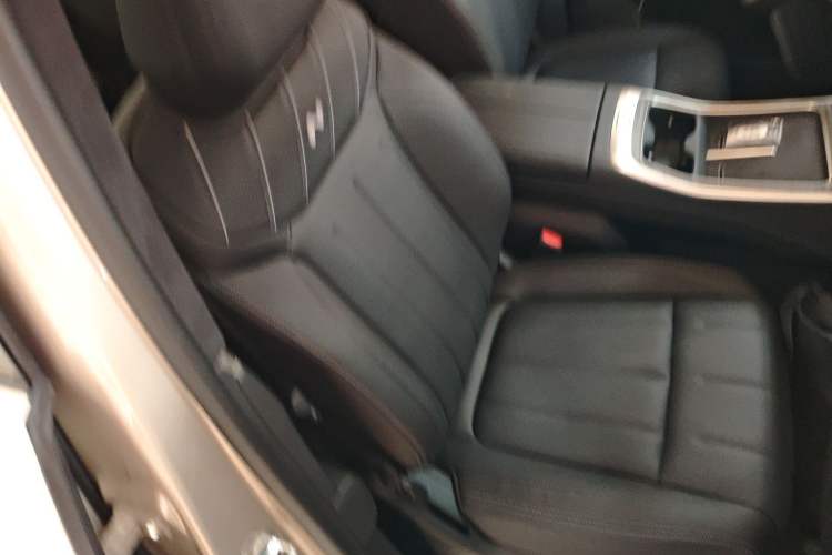 Used ONVO Luxeed L90 2025 Model—Ultra Six-Seater Version Right Front Seat