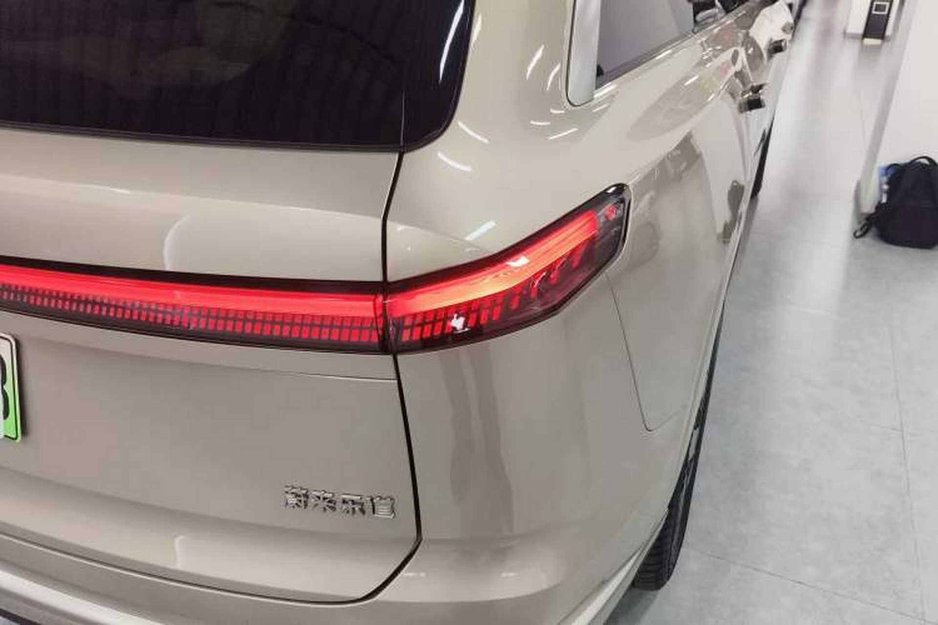 Used ONVO Luxeed L90 2025 Model—Ultra Six-Seater Version Right Rear Taillight