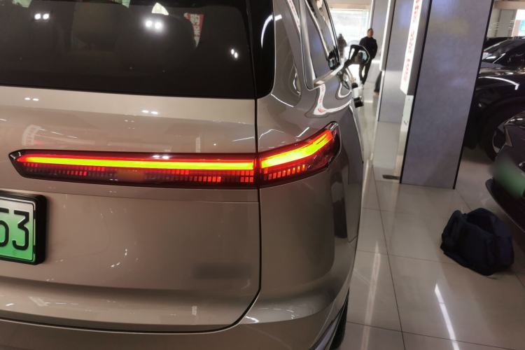 Used ONVO Luxeed L90 2025 Model—Max Six-Seater Version Right Rear Taillight