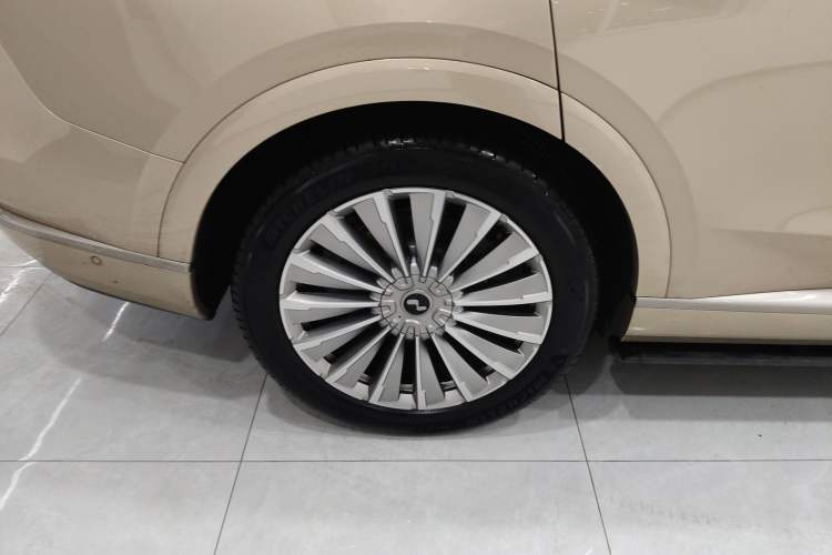 Used ONVO Luxeed L90 2025 Model—Max Six-Seater Version Right Rear Wheel Hub