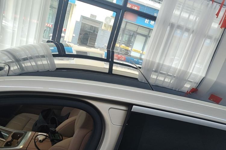 Used ONVO Luxeed L90 2025 Model—Max Six-Seater Version Roof