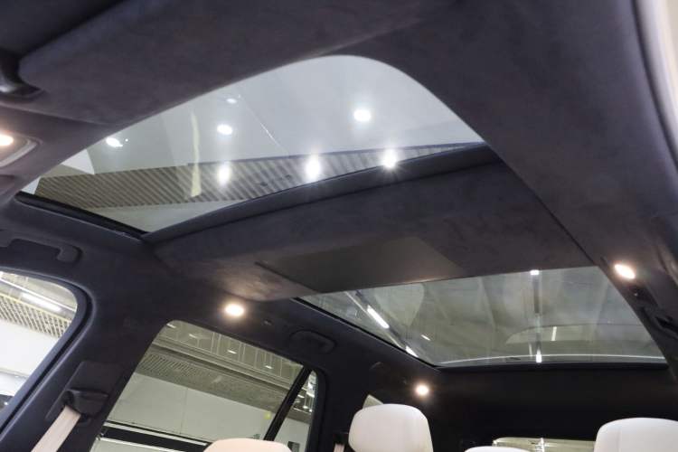 Used ONVO Luxeed L90 2025 Model—Max Seven-Seater Version Roof