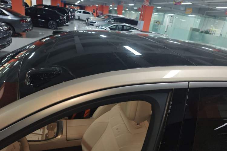 Used ONVO Luxeed L90 2025 Model—Max Six-Seater Version Roof