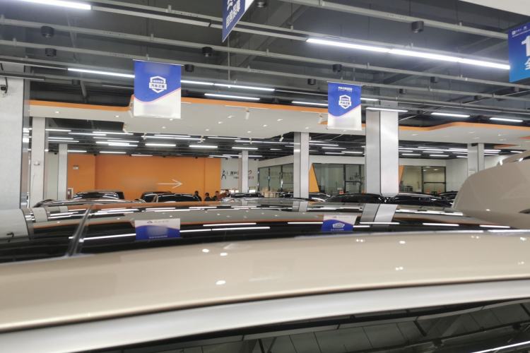 Used ONVO Luxeed L90 2025 Model—Max Six-Seater Version Roof