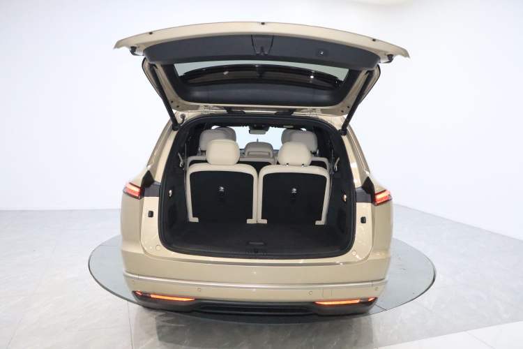 Used ONVO Luxeed L90 2025 Model—Max Seven-Seater Version Trunk