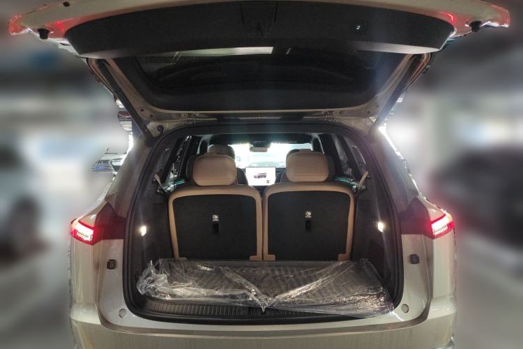 Used ONVO Luxeed L90 2025 Model—Max Six-Seater Version Trunk