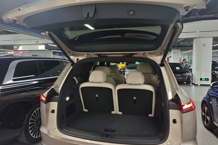 Used ONVO Luxeed L90 2025 Model—Ultra Six-Seater Version Trunk