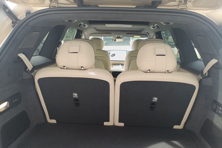 Used ONVO Luxeed L90 2025 Model—Ultra Six-Seater Version Trunk