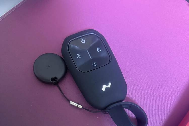Used ONVO Luxeed L90 2025 Model—Max Six-Seater Version Vehicle Key