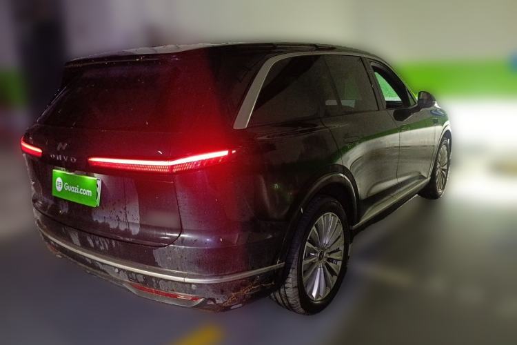 Used ONVO Luxeed L90 2026 Ultra—Ready for Success Edition, Six Seats Rear Right 45 Deg
