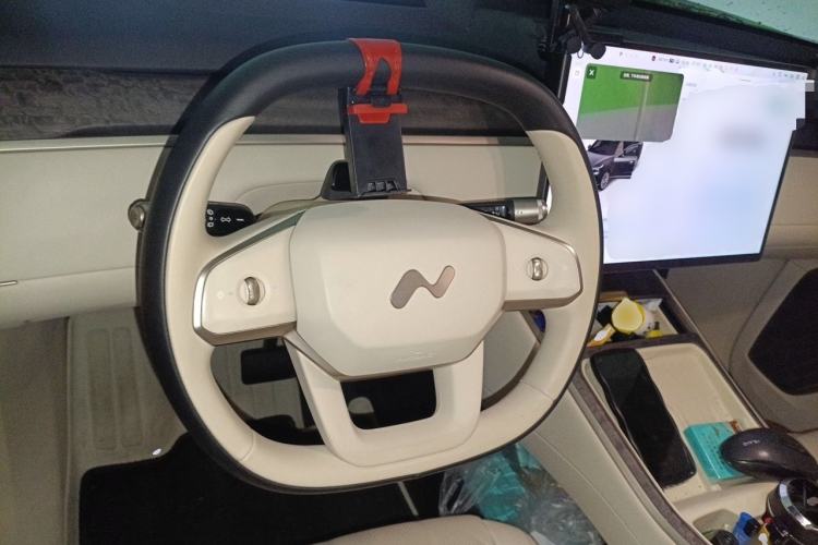 Used ONVO Luxeed L90 2026 Ultra—Ready for Success Edition, Six Seats Steering Wheel