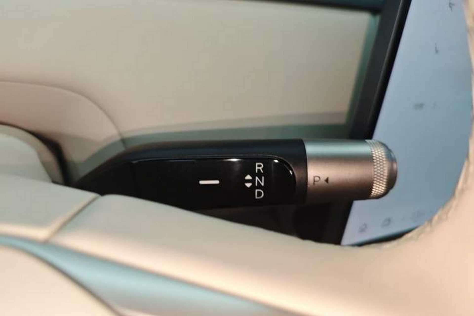 Used ONVO Luxeed L90 2026 Ultra—Ready for Success Edition, Six Seats Gear Lever