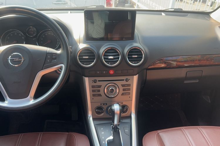 Used Opel Antara 2011 2.4 Comfort Two-Wheel Drive Audio And AC Panel