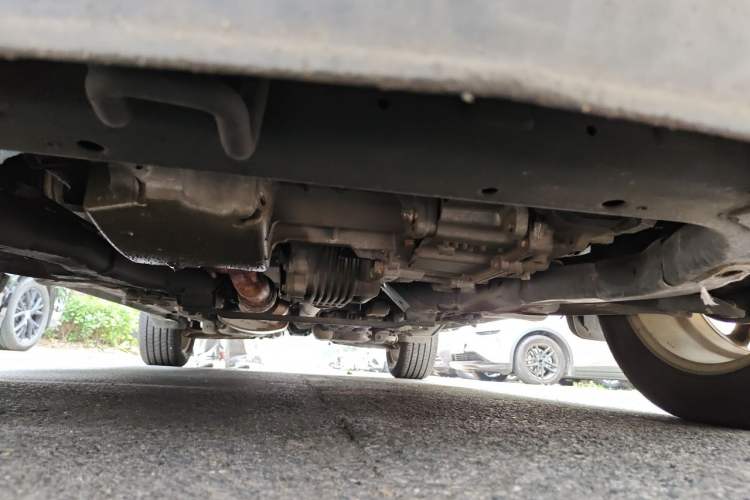 Used Opel Antara 2011 2.4 Luxury Four-Wheel-Drive Model Chassis Front