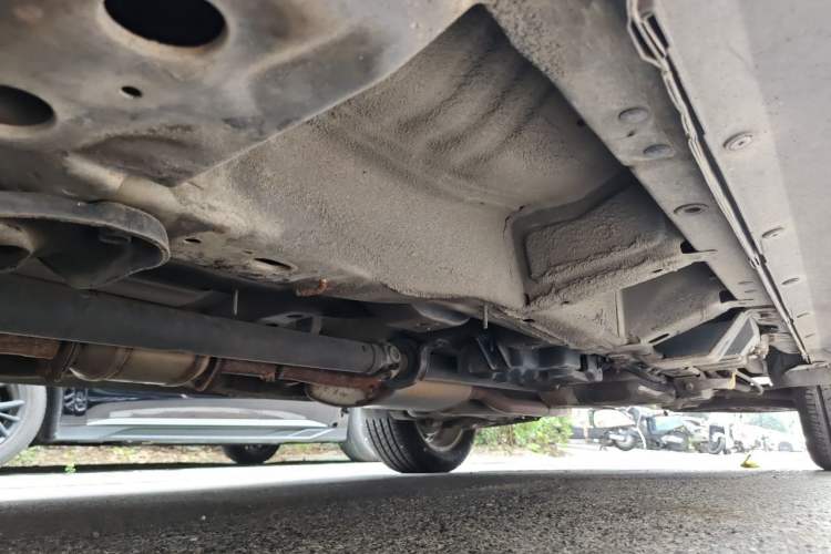 Used Opel Antara 2011 2.4 Luxury Four-Wheel-Drive Model Chassis Front Left