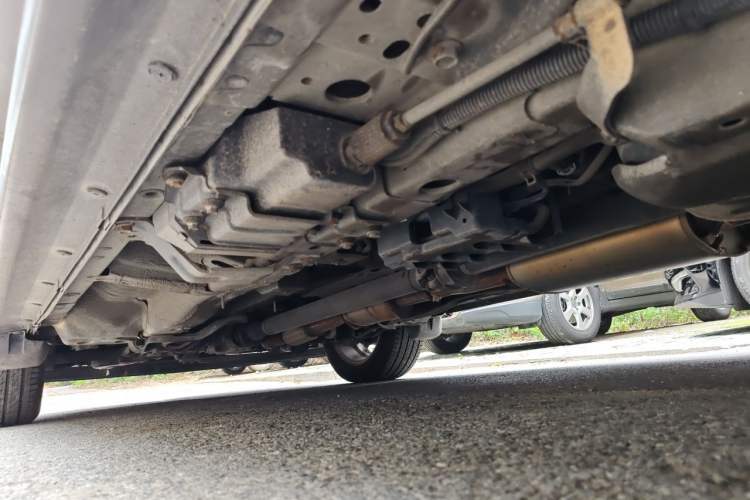Used Opel Antara 2011 2.4 Luxury Four-Wheel-Drive Model Chassis Rear Left