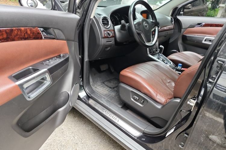 Used Opel Antara 2011 2.4 Luxury Four-Wheel-Drive Model Driver Seat