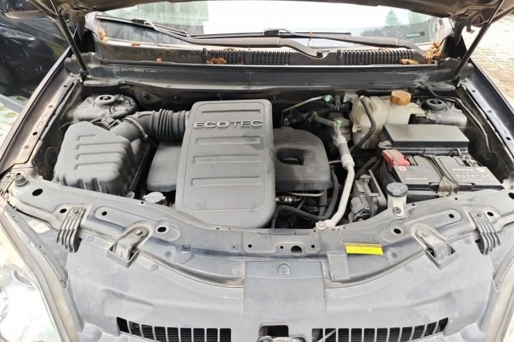 Used Opel Antara 2011 2.4 Luxury Four-Wheel-Drive Model Engine Bay