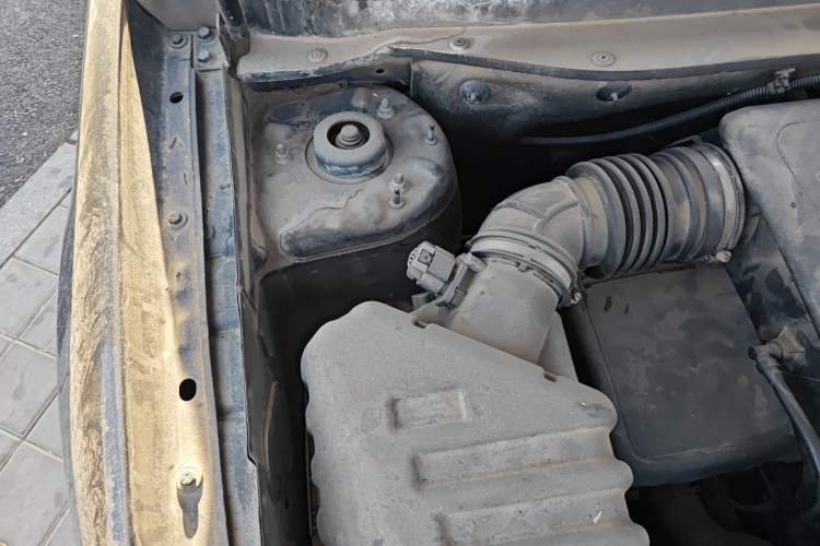 Used Opel Antara 2011 2.4 Comfort Four-Wheel Drive Edition Engine Bay Right