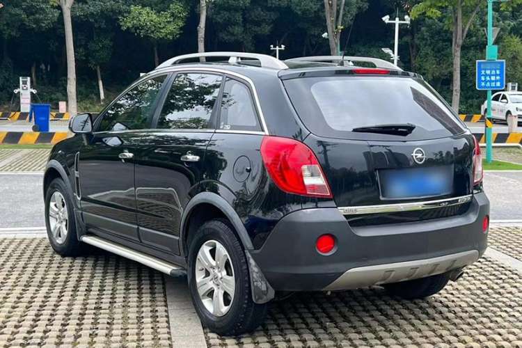 Used Opel Antara 2011 2.4 Comfort Two-Wheel Drive Exterior 1