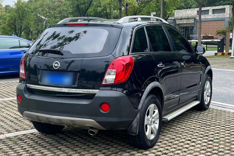 Used Opel Antara 2011 2.4 Comfort Two-Wheel Drive Exterior 2