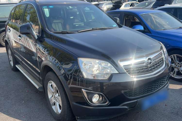 Used Opel Antara 2011 2.4 Comfort Two-Wheel Drive Exterior 6