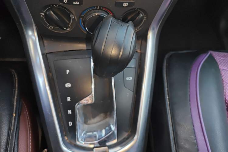 Used Opel Antara 2011 2.4 Comfort Four-Wheel Drive Edition Gear Lever