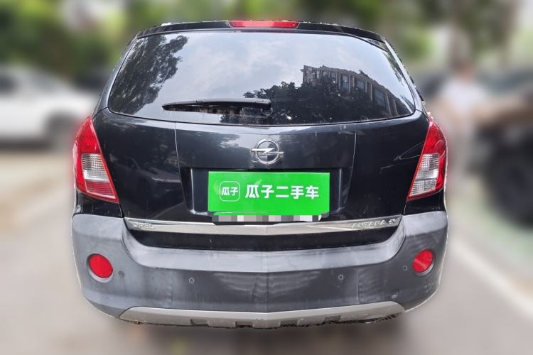 Used Opel Antara 2011 2.4 Luxury Four-Wheel-Drive Model Rear