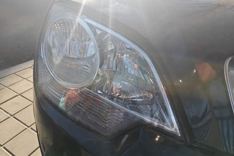 Used Opel Antara 2011 2.4 Comfort Four-Wheel Drive Edition Right Front Headlight