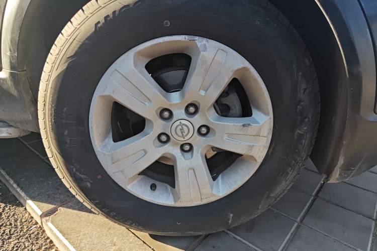 Used Opel Antara 2011 2.4 Comfort Four-Wheel Drive Edition Right Front Wheel Hub