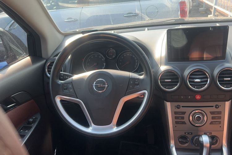 Used Opel Antara 2011 2.4 Comfort Two-Wheel Drive Steering Wheel