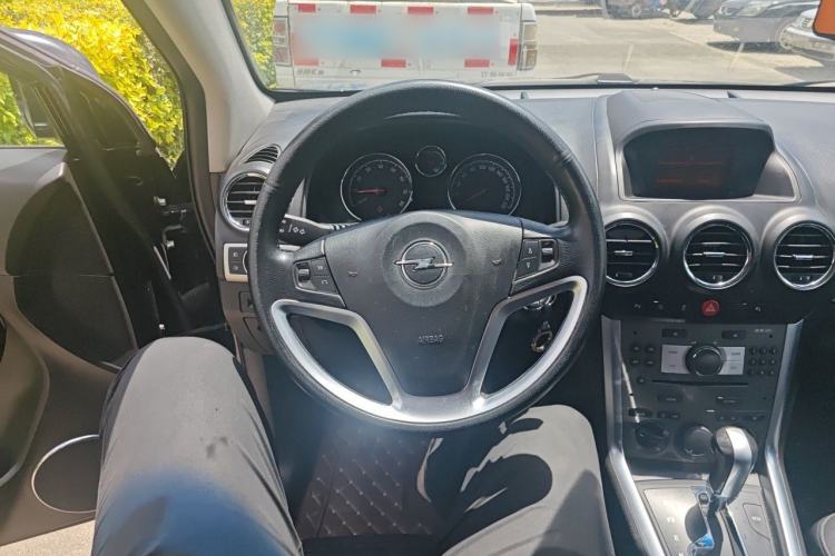 Used Opel Antara 2011 2.4 Comfort Four-Wheel Drive Edition Steering Wheel