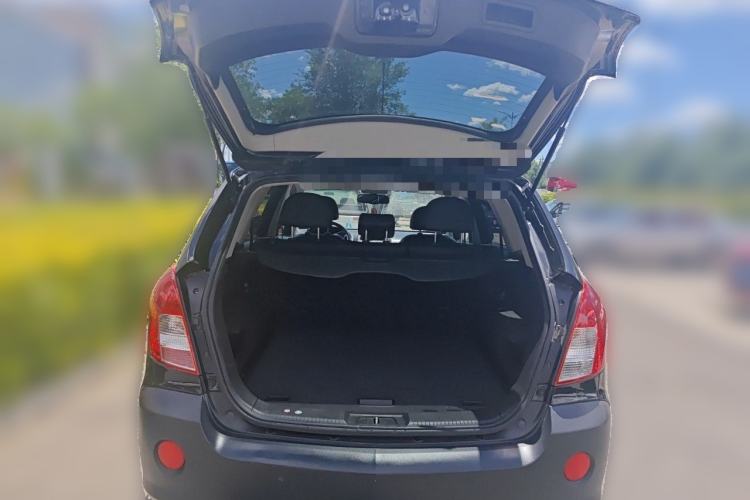 Used Opel Antara 2011 2.4 Comfort Four-Wheel Drive Edition Trunk
