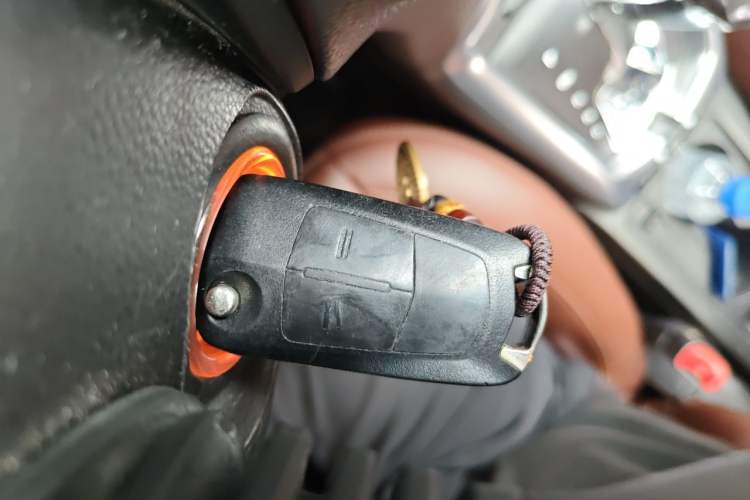 Used Opel Antara 2011 2.4 Luxury Four-Wheel-Drive Model Vehicle Key