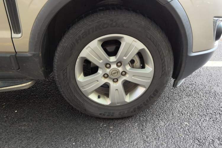 Used Opel Antara 2011 2.4 Comfort Two-Wheel Drive Right Front Wheel Hub