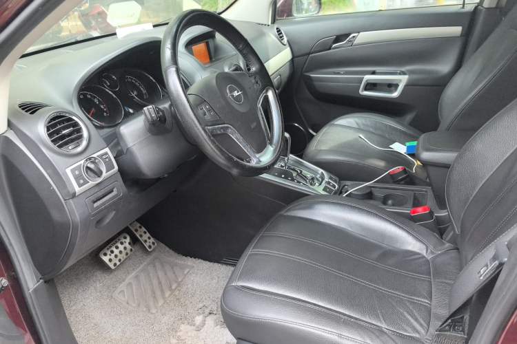 Used Opel Antara 2011 2.4 Luxury Two-Wheel-Drive Version Driver Seat