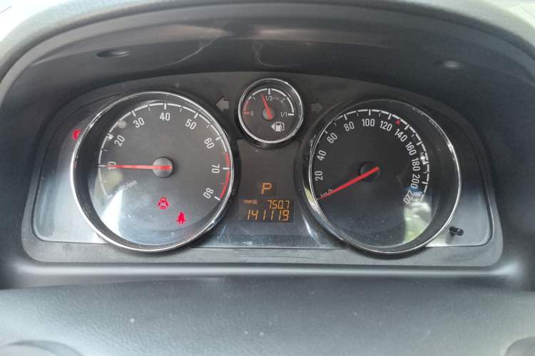 Used Opel Antara 2011 2.4 Luxury Two-Wheel-Drive Version Instrument Cluster