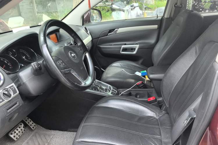 Used Opel Antara 2011 2.4 Luxury Two-Wheel-Drive Version Left Front Seat