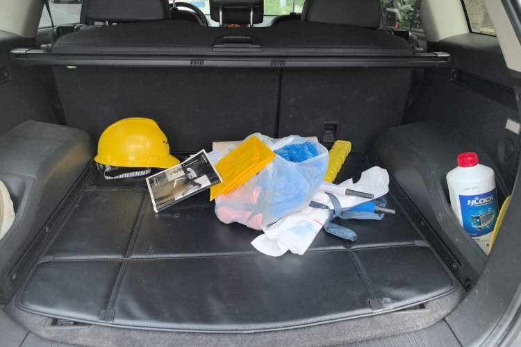 Used Opel Antara 2011 2.4 Luxury Two-Wheel-Drive Version Trunk