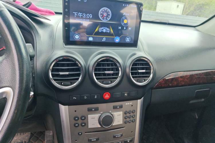 Used Opel Antara 2011 2.4 Comfort Four-Wheel Drive Edition Audio And AC Panel