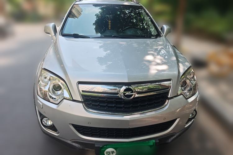 Used Opel Antara 2011 2.4 Luxury Two-Wheel-Drive Version Front