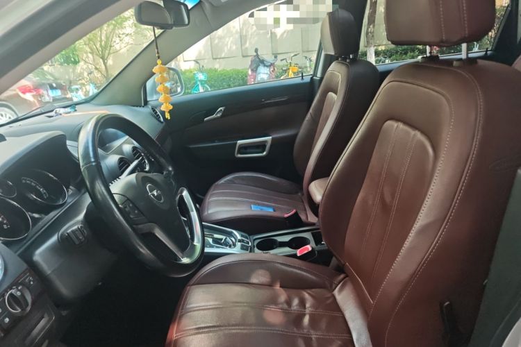 Used Opel Antara 2011 2.4 Luxury Two-Wheel-Drive Version Left Front Seat