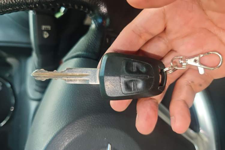 Used Opel Antara 2011 2.4 Luxury Two-Wheel-Drive Version Vehicle Key