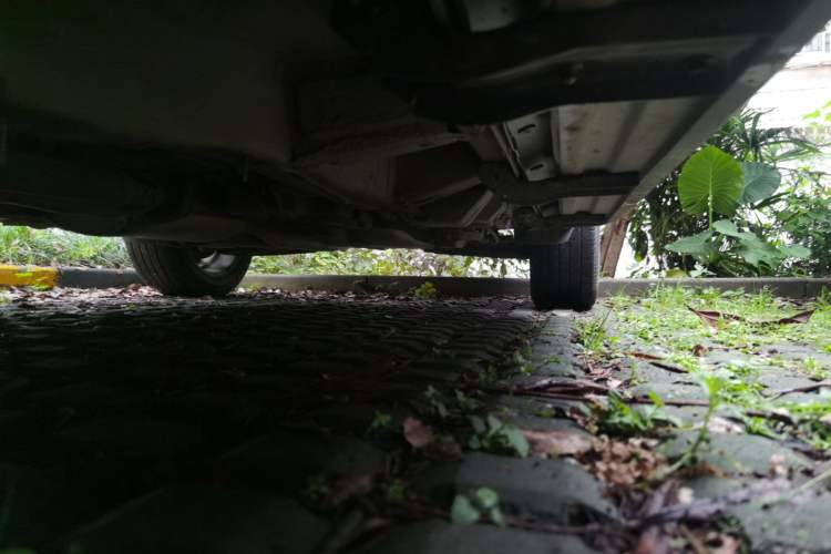 Used Opel Antara 2011 2.4 Luxury Four-Wheel-Drive Model Chassis Front Left