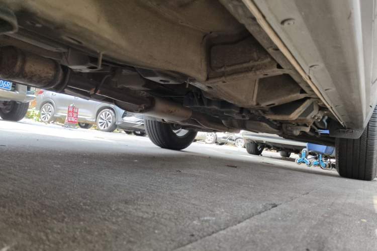 Used Opel Antara 2011 2.4 Comfort Two-Wheel Drive Chassis Front Left